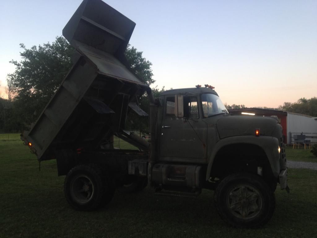 loadstar binder dumptruck 4x4